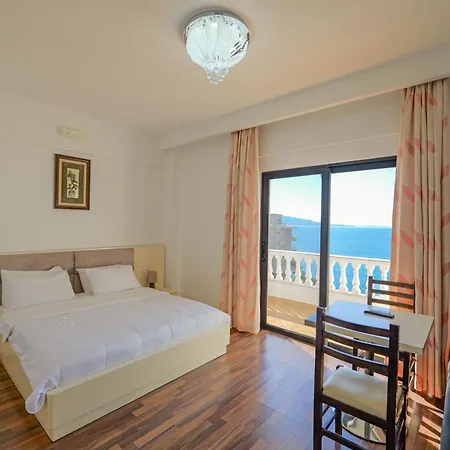 Отель Iliria 4*