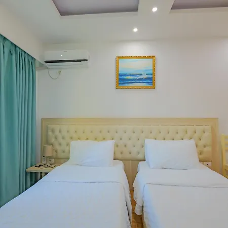 Iliria فندق ساراندا