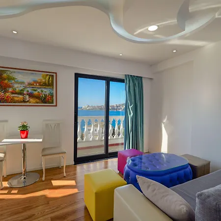 فندق Iliria ساراندا